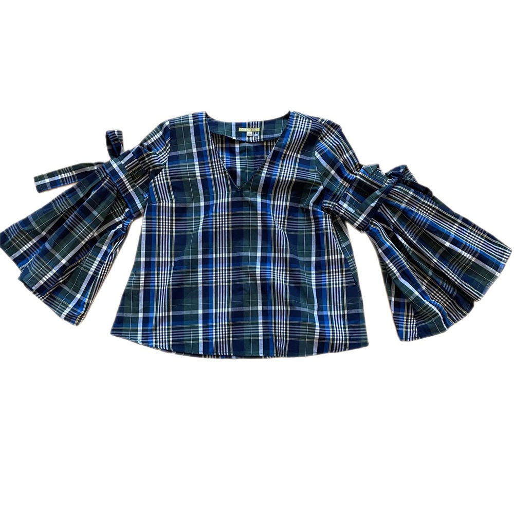 Gianni Bini cotton top size women’s small with statement sleeves.